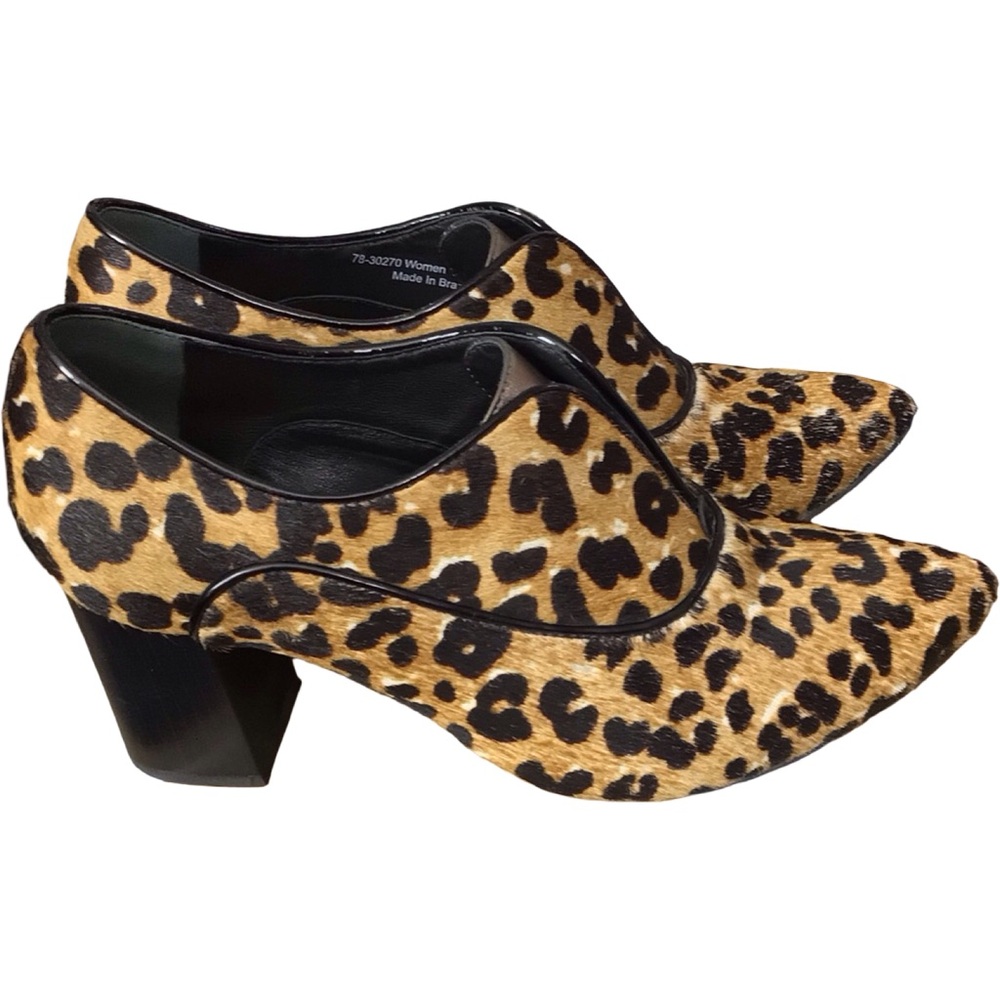 Johnston & Murphy Leopard Print Calf Hair Heels size 6.5